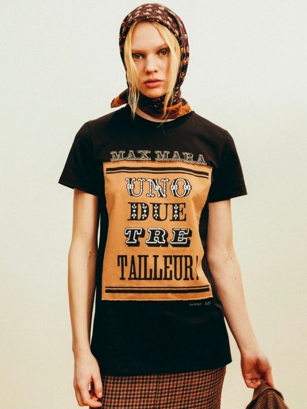 🔥MaxMara Black & Tan Graphic Short-Sleeve Tee